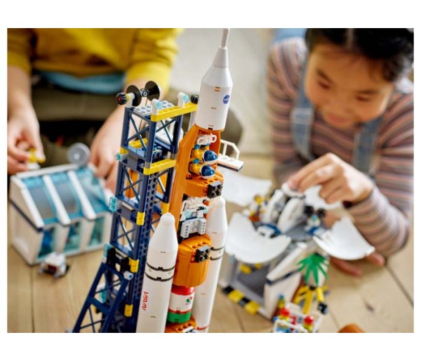 Centrul de lansare de rachete, 7+ ani