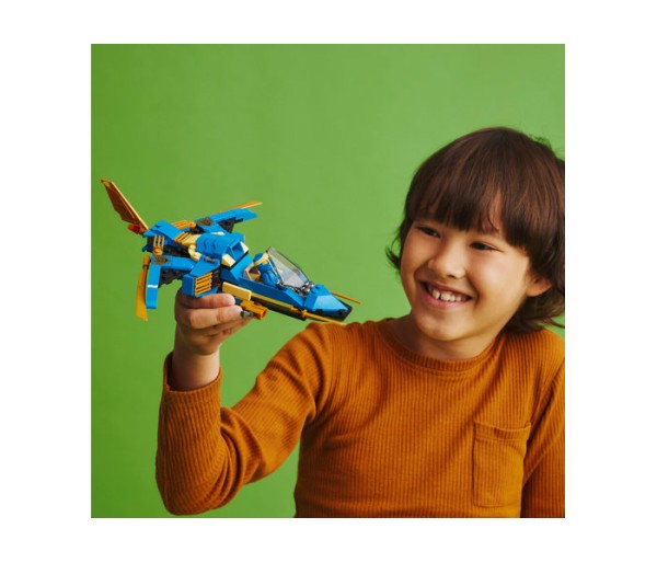 Avionul EVO al lui Jay, 6+ ani