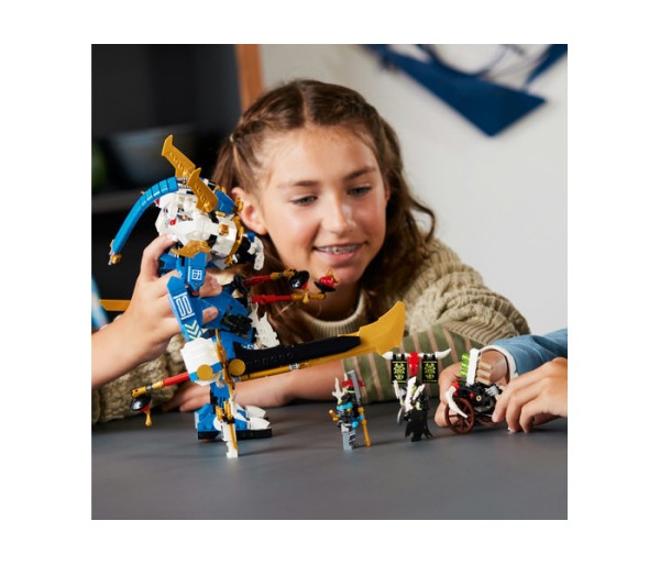 Robotul Titan al lui Jay, 9+ ani