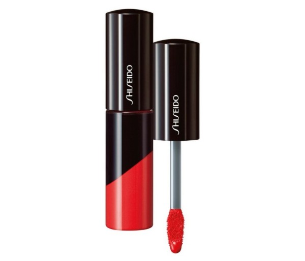 Luciu pentru buze Shiseido Lacquer Gloss, No. RD305 Lust, 7.5 ml